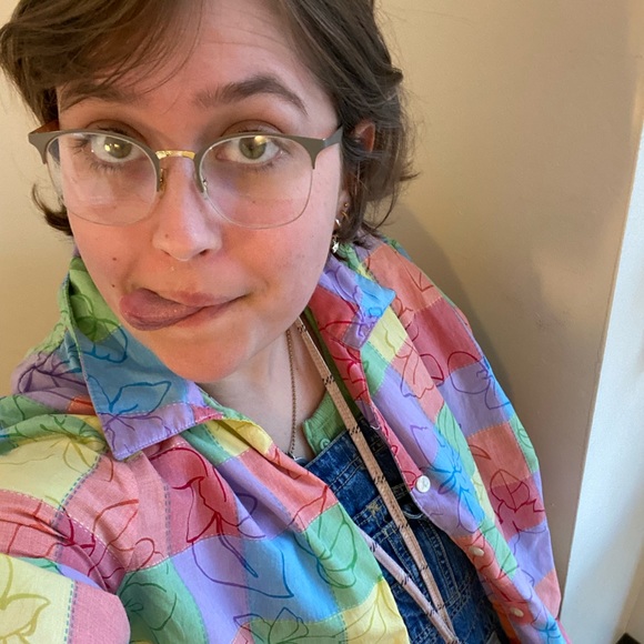 Meet your Posher, Ainsley - Picture 1 of 1